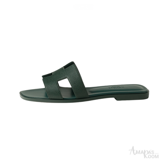 Hermès Oran Calfskin Slides – Emerald Green