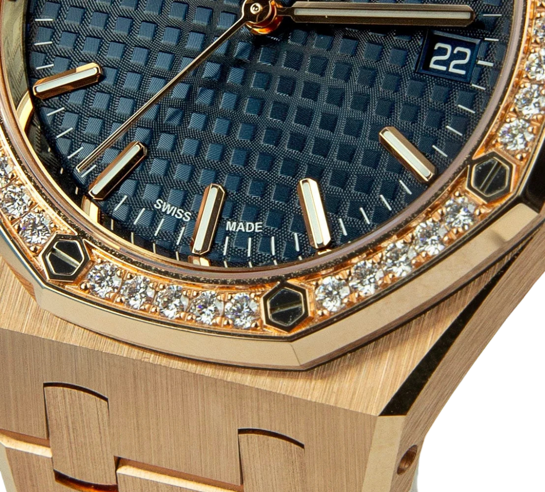 Audemars Piguet Royal Oak ? Gold-Tone & Royal Blue
