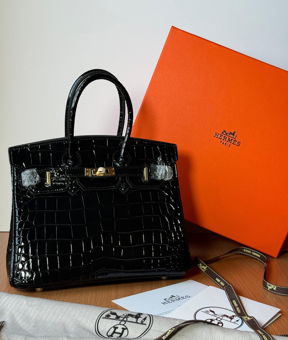 Hermès Bag _ Birkin 35 Crocodile Black Gold Lock